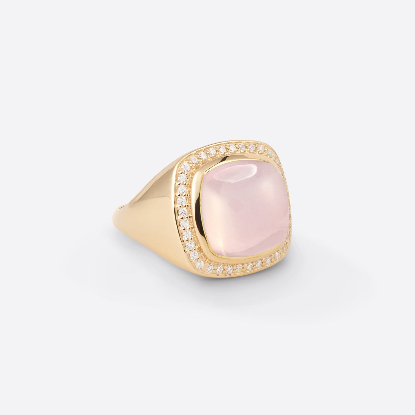 Bague chevalière pour femme en argent plaqué or jaune 18k avec diamants et pierre fine quartz rose sous forme coussin