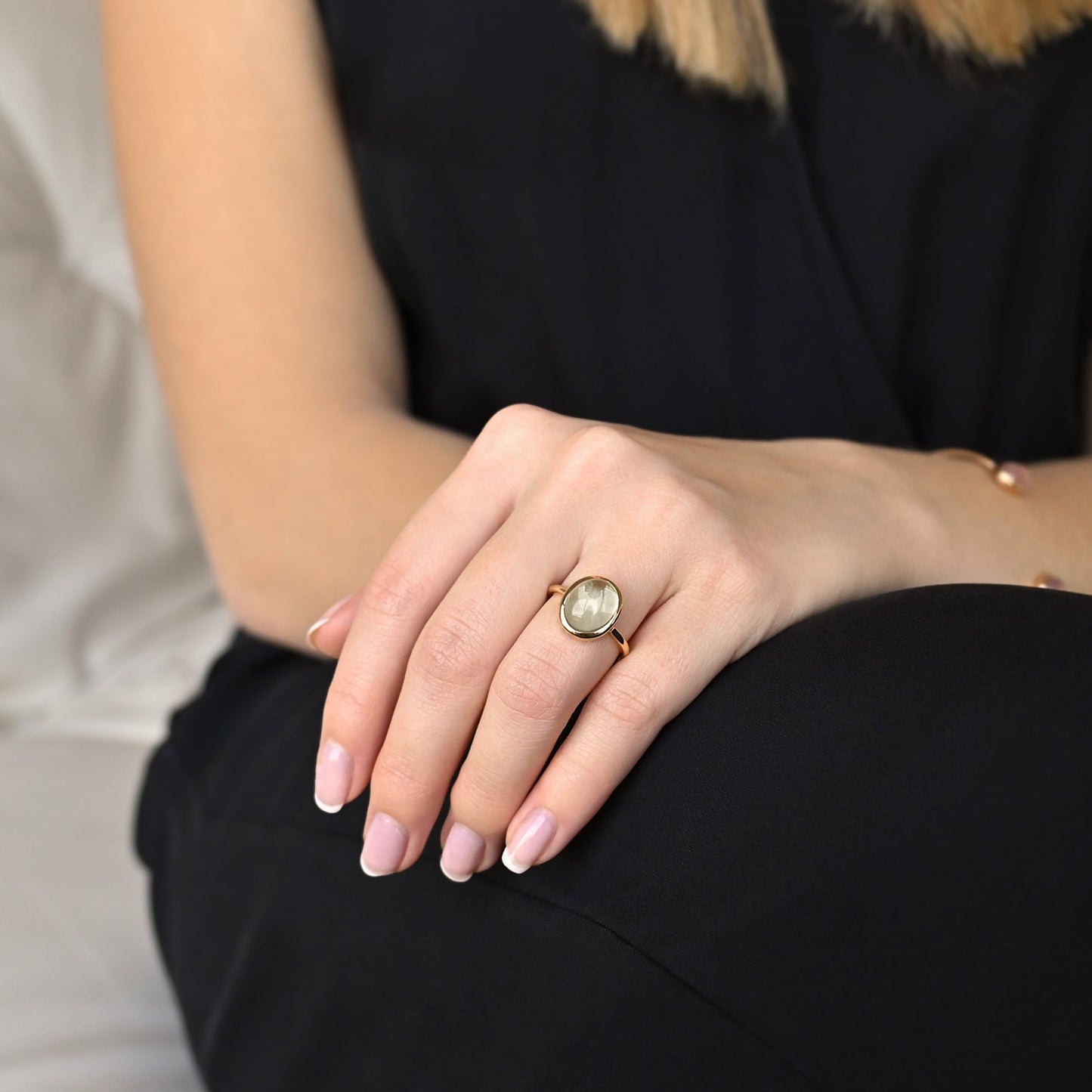 Small Oval Ring - Silver & Blue Topaz / Size 45